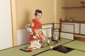 Japanese Gift Tea Ceremony with Take-Home Yukata Kimono Dress in Tokyo