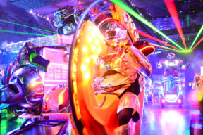 Tokyo Robot Restaurant Lowest Price Guaranteed – Book Here Discount Tickets!