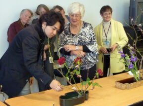Tokyo Ikebana Flower Arrangement Tour and Class for Visitors – Learn Ikebana